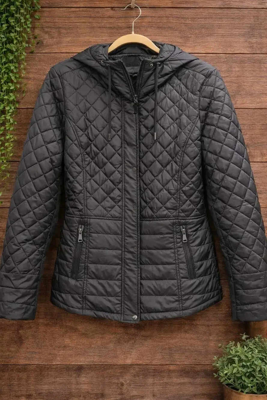 NWT Sebby Hooded Water-Resistant Diamond Quilted Jacket in Black Size M